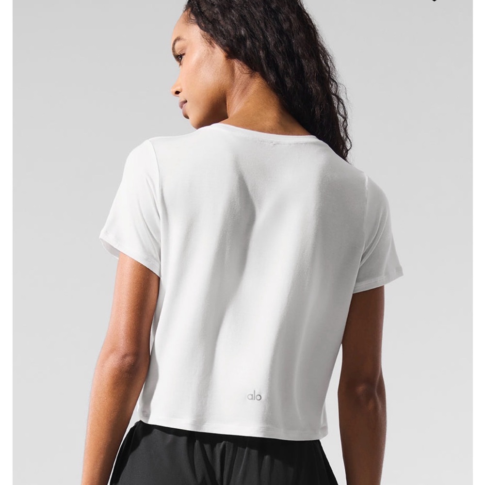 Alo cropped all day short sleeve shirt size small